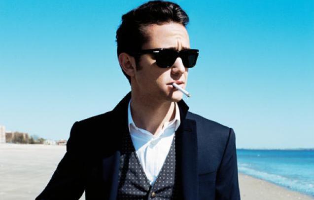 Joseph Gordon-Levitt karizmatik mi yakışıklı mı tatlı mı sempatik mi çirkin mi ?