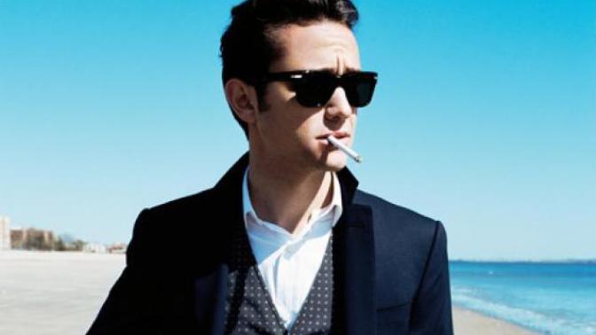Joseph Gordon-Levitt karizmatik mi yakışıklı mı tatlı mı sempatik mi çirkin mi?