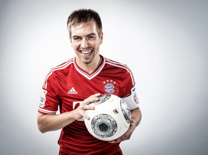 Dani Alves mi Philipp Lahm mı?