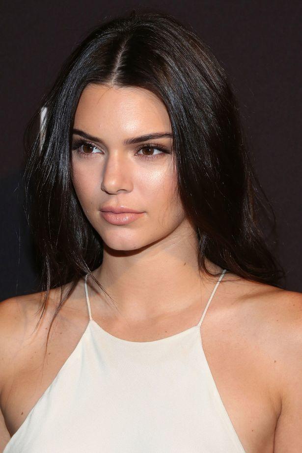 Kendall Jenner mi Cara Delevigne mi?
