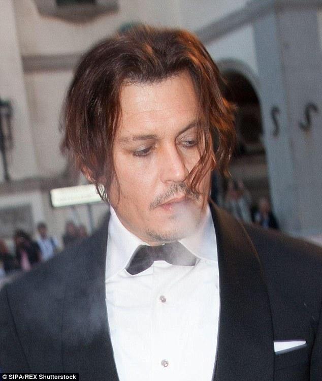 Evet johnny depp ve tarzı açıklayın bana ne düşünüyorsunuz?