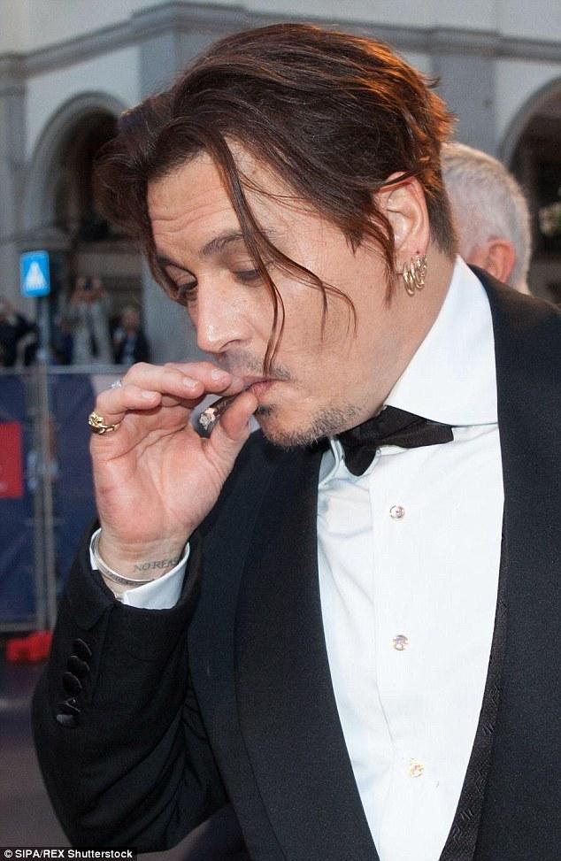 evet johnny depp ve tarzı açıklayın bana ne düşünüyorsunuz?