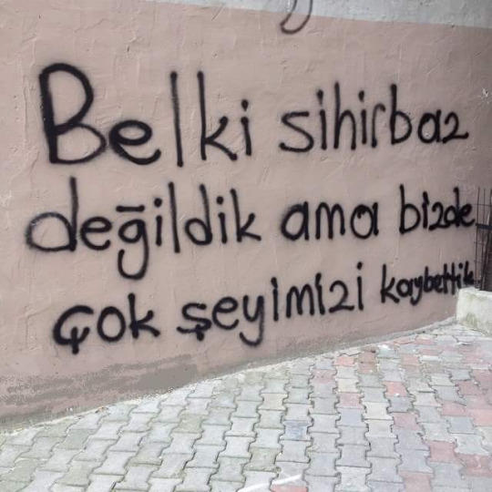 Belki ...... değildik ama ....... be kardeşim cümledeki noktalı yerleri doldurun :) ?