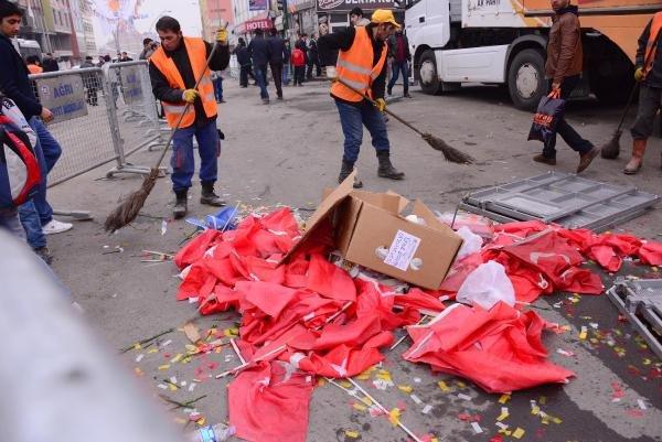 AKP lilerin türk bayrağıyla sorunu nedir acaba?