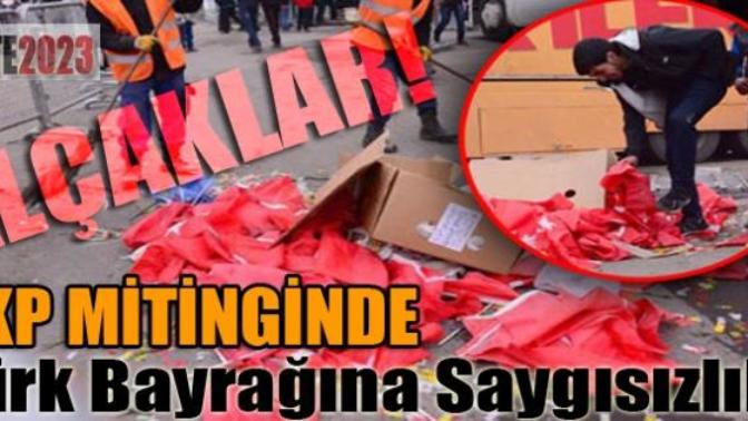 AKP lilerin türk bayrağıyla sorunu nedir acaba?