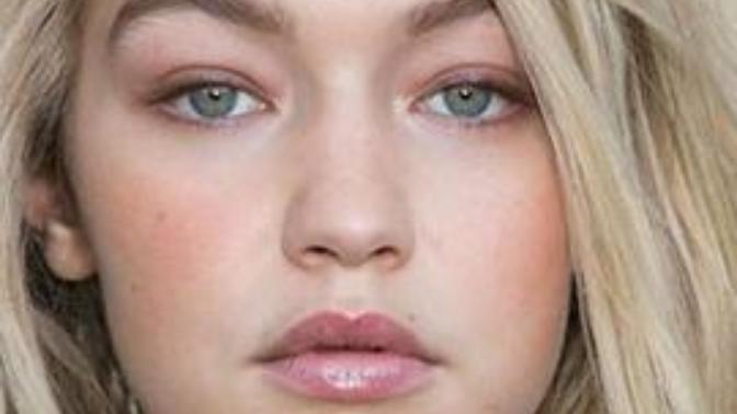 Gig hadid kaşları?