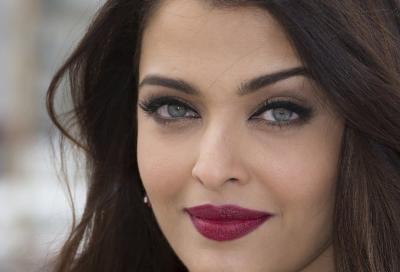 Dünyaya bedel Bollywood aktristleri VS Türk Aktristler?
