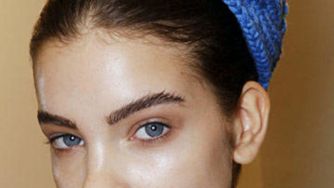 Barbara Palvin'in gerçekte çirkin olması ve ergenler tarafından fazla şişirilmesi hakkında ne düşünüyorsunuz?