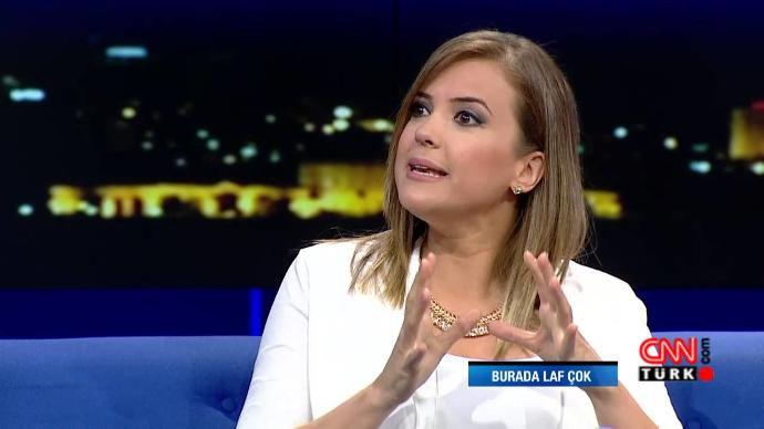 simge fıstıkoğlu burdaki saç rengi nedir?