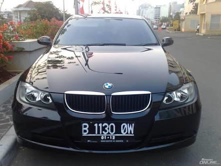 Araba alacagim hangi renk olsun? BMW 320ı alacagim beyaz mı siyah mı olsun? ?