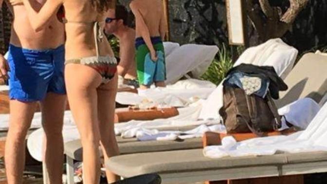 Başak Dizer ve Kıvanç tatlıtuğ'un Balayı fotosunu gören var mı?