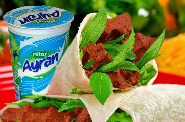 çiğ köfte,ayran ve turşu havası var bugün,var mı ısmarlayacak olan?
