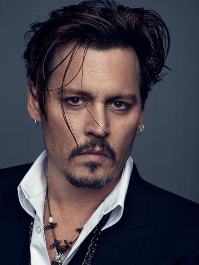 Johnny Depp e burdaki modellerden hangisi en iyi yakışıyor?