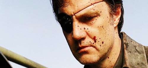 The Walking Dead evreninden The Governor hakkında aklına gelen ilk üç şey nedir?