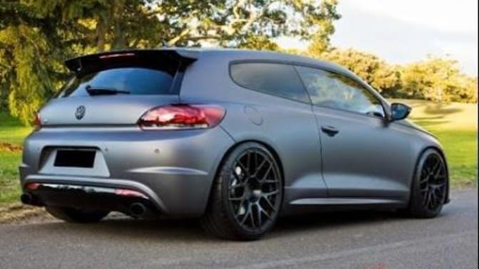 Sizce Scirocco'ya bu renk. Çok yakışmamış mı?
