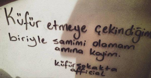 Şiir sokakta mı daha sami yoksa küfür sokakta mı sizce hangisi?