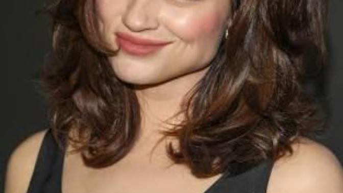 Sizce Crystal Reed nasıl bir kadın?