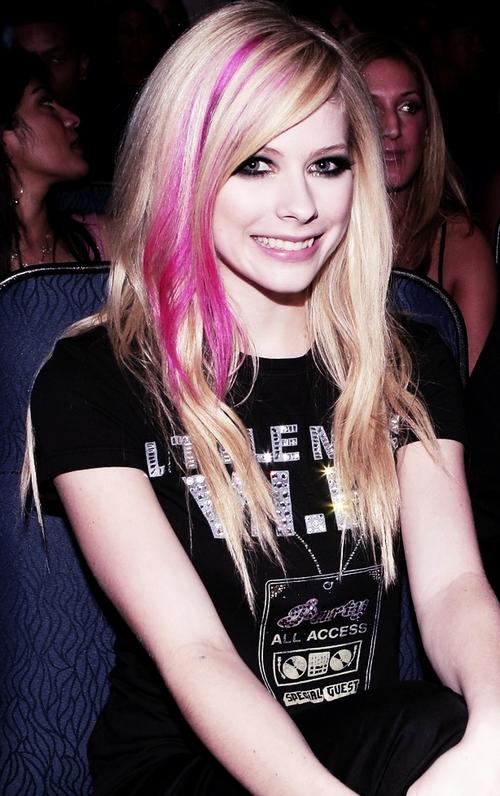 Sizce Avril Lavigne güzel mi?