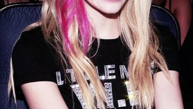 Sizce Avril Lavigne güzel mi?