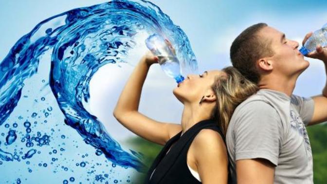 Acı biber yiyen mı sesi güzel olur yoksa yumurta içenin mi yoksa su içenin mi?