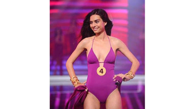 Adriana Lima? Amine Gülşe? Hangisi?