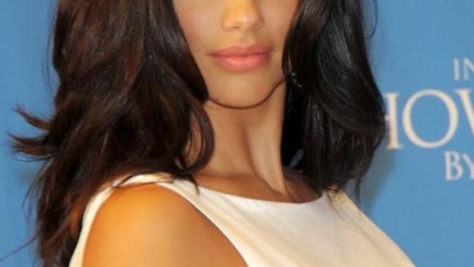 Dünyada Adriana Lima'dan Daha Güzel Kadın Var Mıdır_?