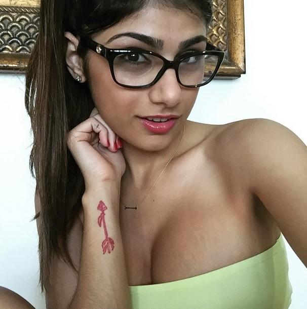 Türkiye'de Mia Khalifa tipinde kız var mı?