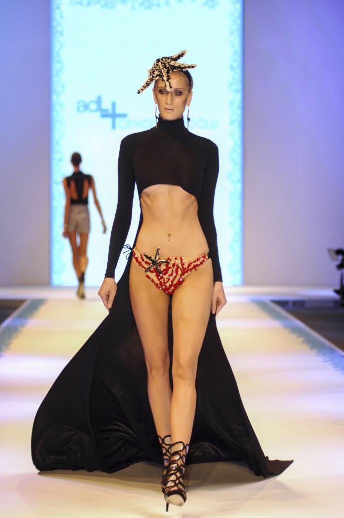 Didem Soydan mi Candice Swanepoel mu?