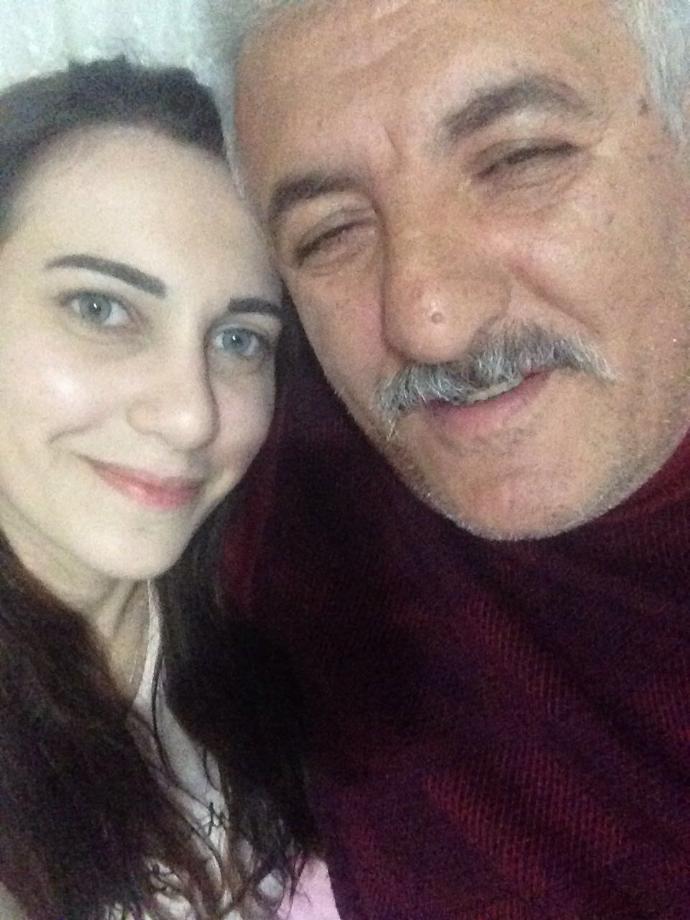 Beyaz olmak için ne yapmalıyım ablam çok beyaz babam esmer ben babama çekmişim:(?