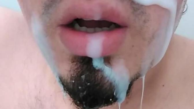 Ne kadar sakarsınız? ( Suratıma ayran döküldü)?