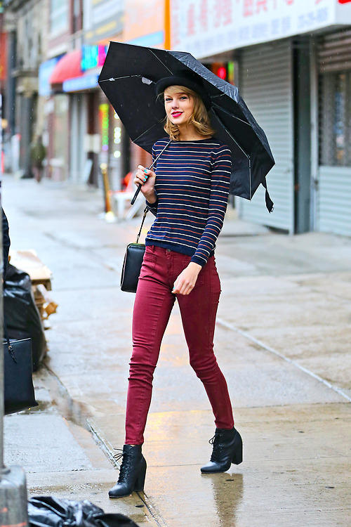 Kimin sokak stili daha güzel?(Selena Gomez vs. Taylor Swift)?