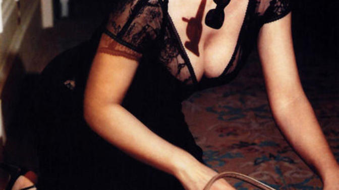 Monica Bellucci sizcede yeni yetme Barbara Palvin'den daha güzel değil mi?