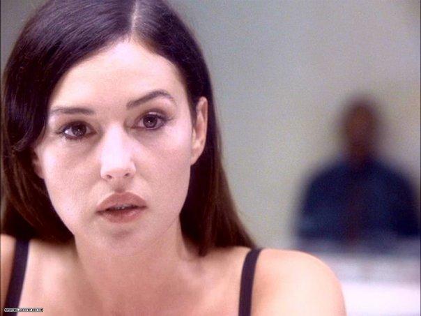 Defalarca Dünya'nın en güzel- en seksi kadını seçilen Monica Bellucci'yi beğeniyor musunuz?