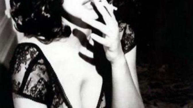 Defalarca Dünya'nın en güzel- en seksi kadını seçilen Monica Bellucci'yi beğeniyor musunuz?