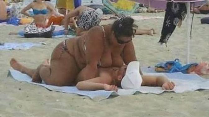 Böyle bir kadınla güreşmek ister misiniz sizi altına alsa napardınız?