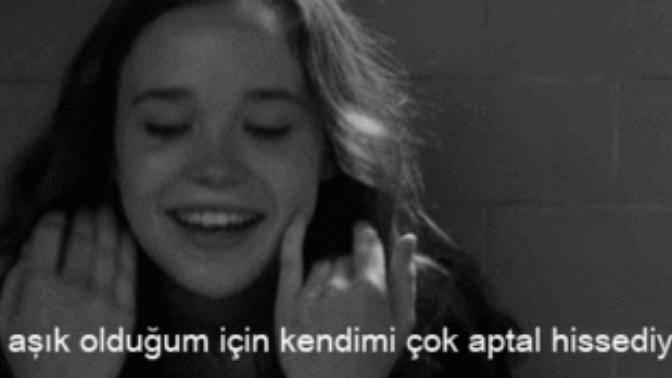 Aşık olduğunda kendini hiç aptal gibi hissettin mi?