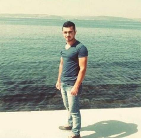 kızı bana bakarken yakaladım aniden gözlerini kaçırdı ne düşünüyorsunuz ?