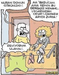 beyler! eşiniz balkona görülür bir şekilde iç çamaşırlarını assa kizar misiniz tepkiniz ne olur 😀👙💫🔫🔪?