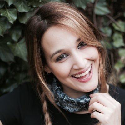 Gupse Özay çok güzel değil mi yahu?