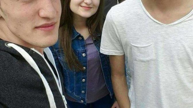 Yüzüm Sola Doğru Kaymış Napmam Gerek (Simetri)?