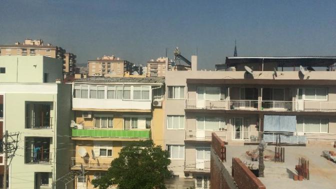 Karşıdaki evlerden evin içi görünüyor mudur?