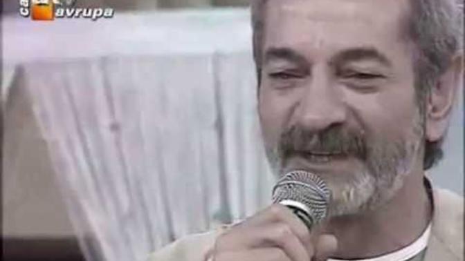 İnsanların hayat hikayelerini anlattıkları şarkılar veya şiirler sizi kederlendiriyor mu (i̇yi geceler uyumayanlar)?