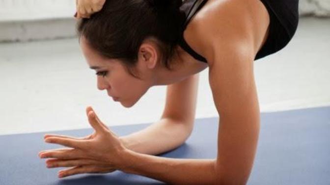 Yogada scorpion pozisyonu nedir? Nasıl yapılır?
