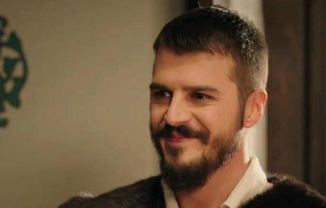 kızlar erkekte sakal seviyomusunuz ?