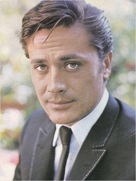 Cüneyt arkın brad pitt'e benzemiyor mu sizce?