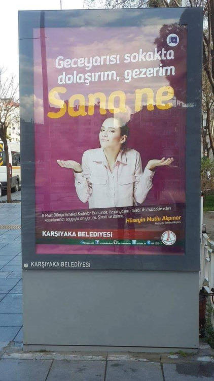 İzmir neden diğer şehirlerden daha özgür rahat modern sizce ?