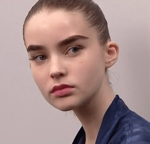 Kalın kaş modasını (Thick Eyebrows, Bushy Eyebrows) destekliyor musunuz?