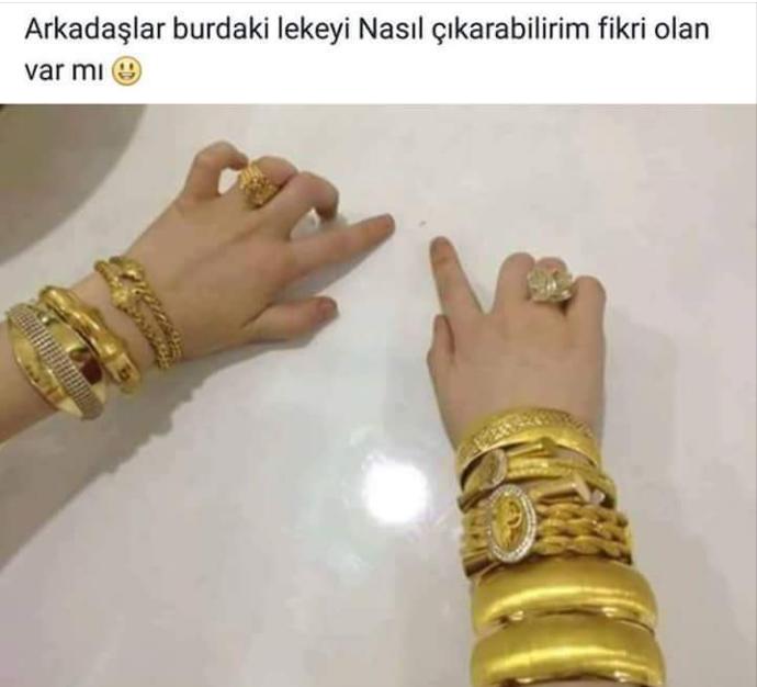 Arkadaşlar burdaki lekeyi nasıl çıkartabilirim?