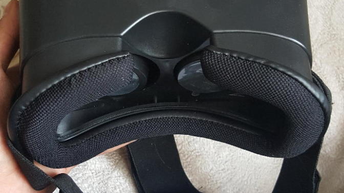 Telefondan 3boyutlu film izlemek için 3D gözlük aldım tam net izleyemiyorum bulanık gösteriyor kullanan var mi?