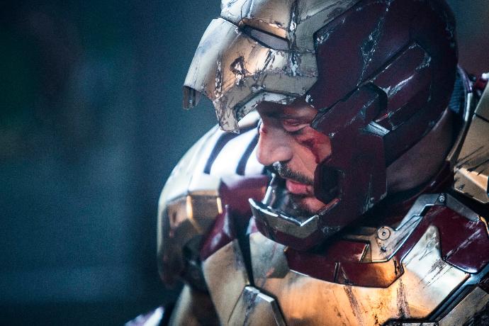 İron Man vs Captain America sizce bu savaşı kazanan kim olacak ?